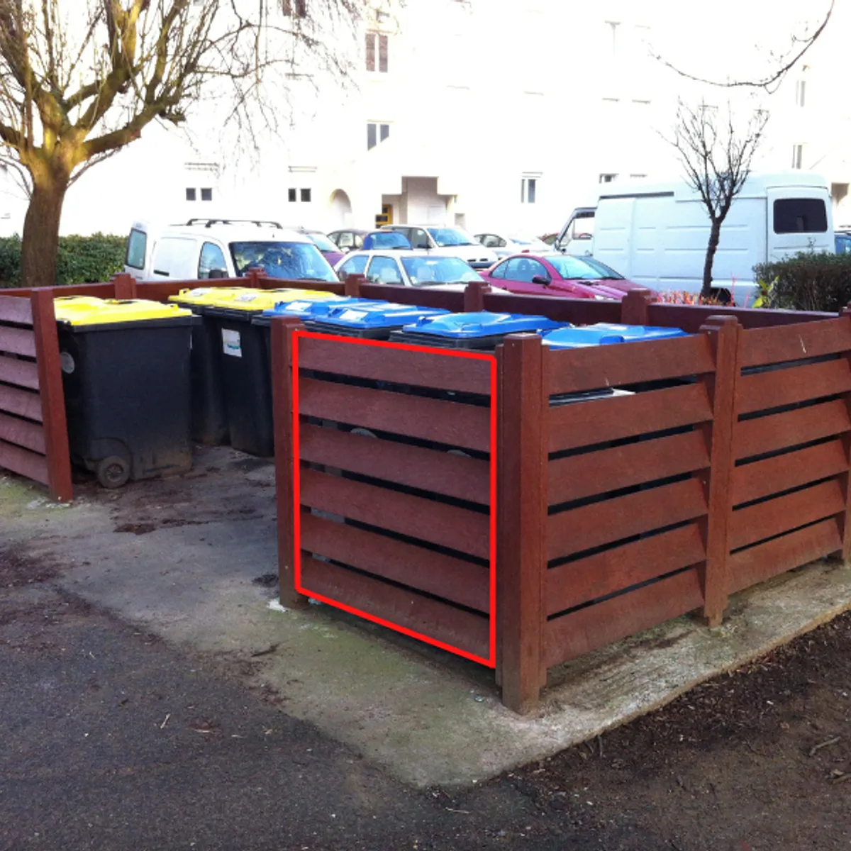 Tablier pour cache conteneurs en plastique recyclé