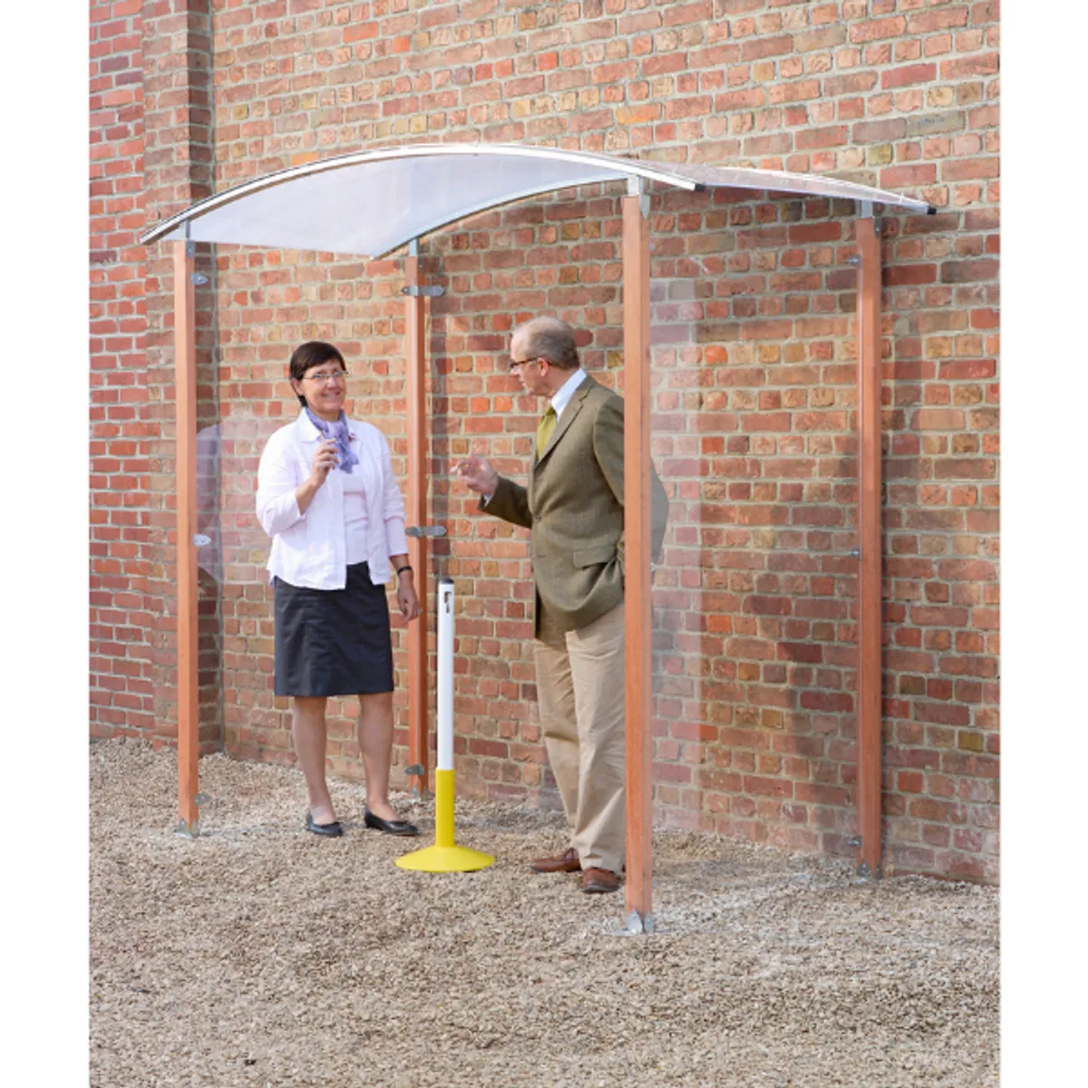 Abri auvent fumeurs avec parois