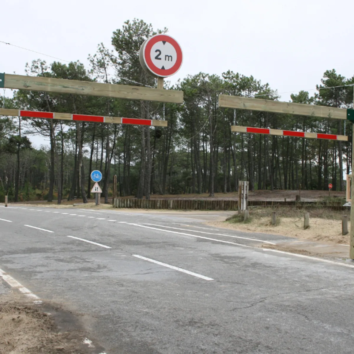 Portique Ouvrant Acier-Bois