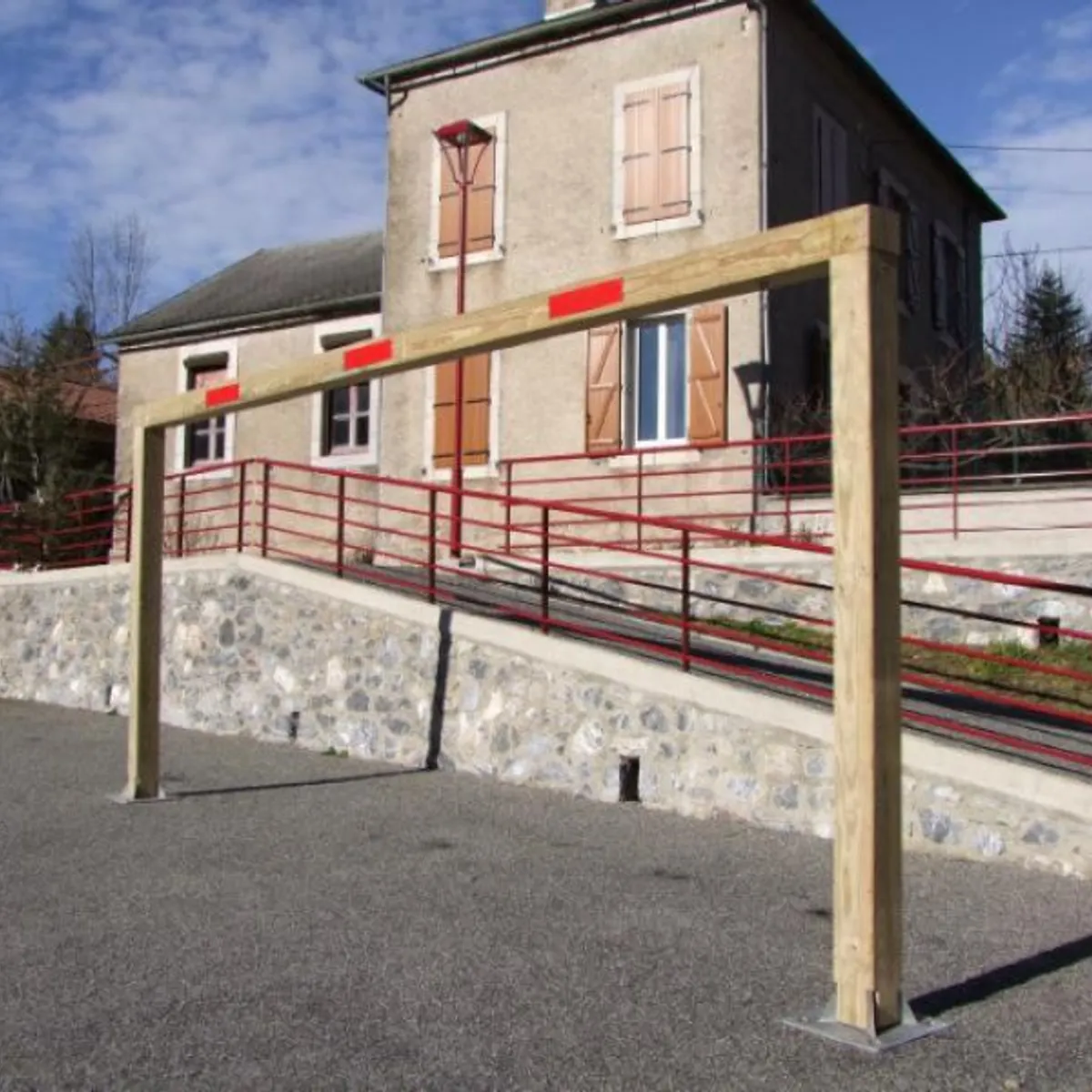 Portique Acier/Bois anti-tronçonnage- grande largeur-