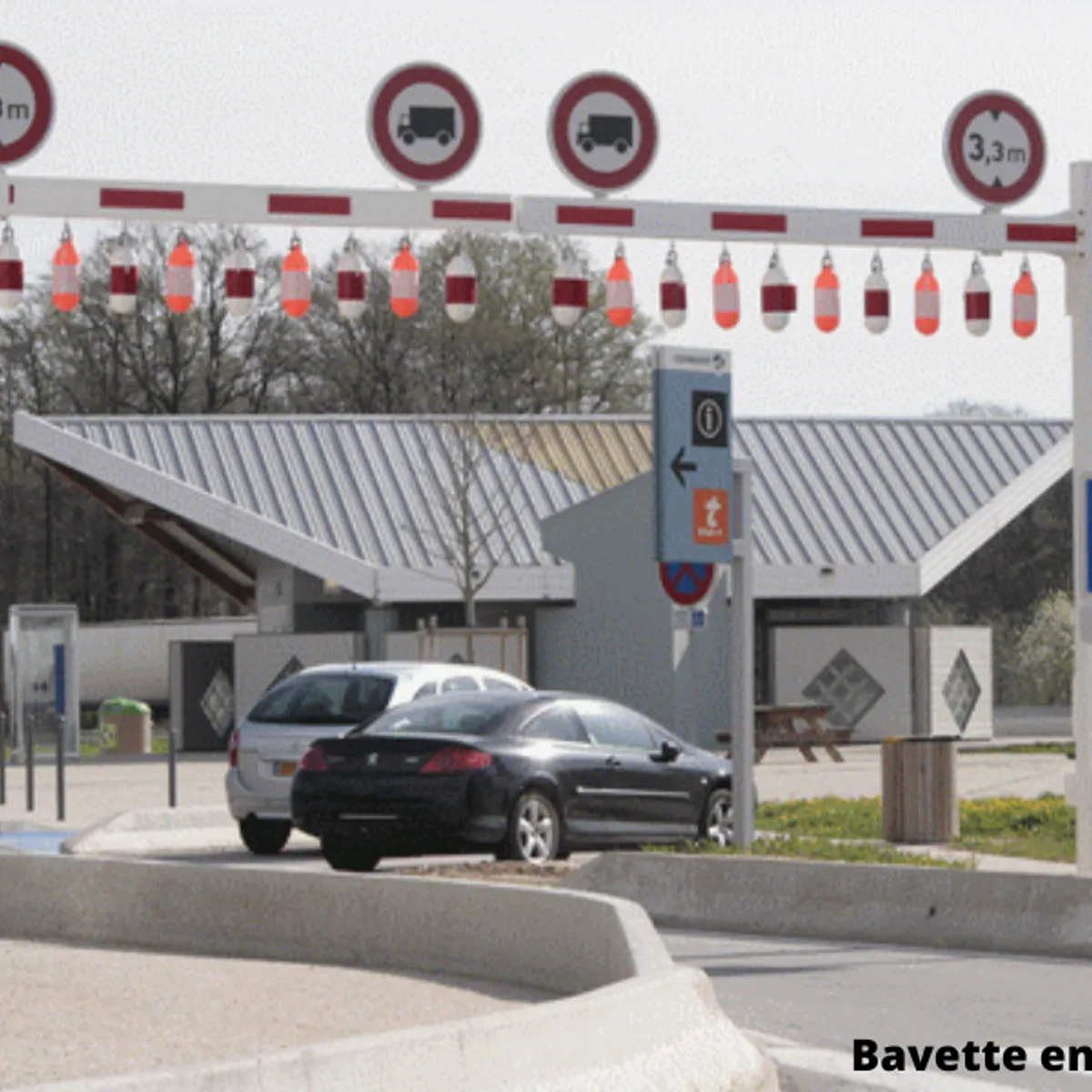 Portique ouvrant FREJUS- Haut 3.5 à 5 m-