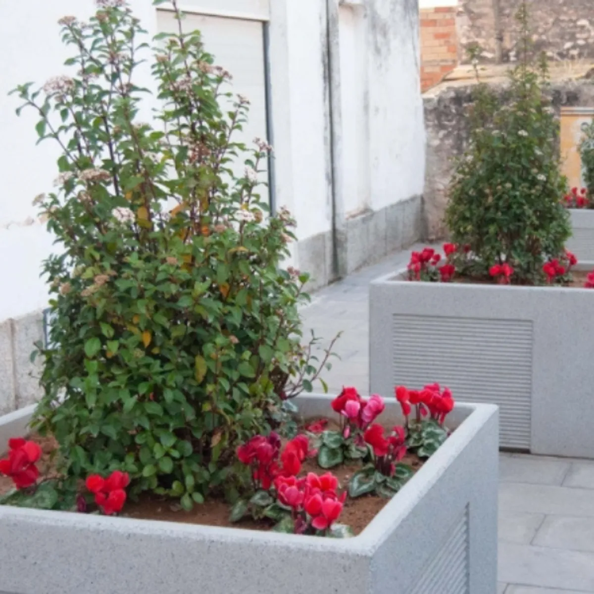 Jardinière béton TANIT 120x120x H.80-