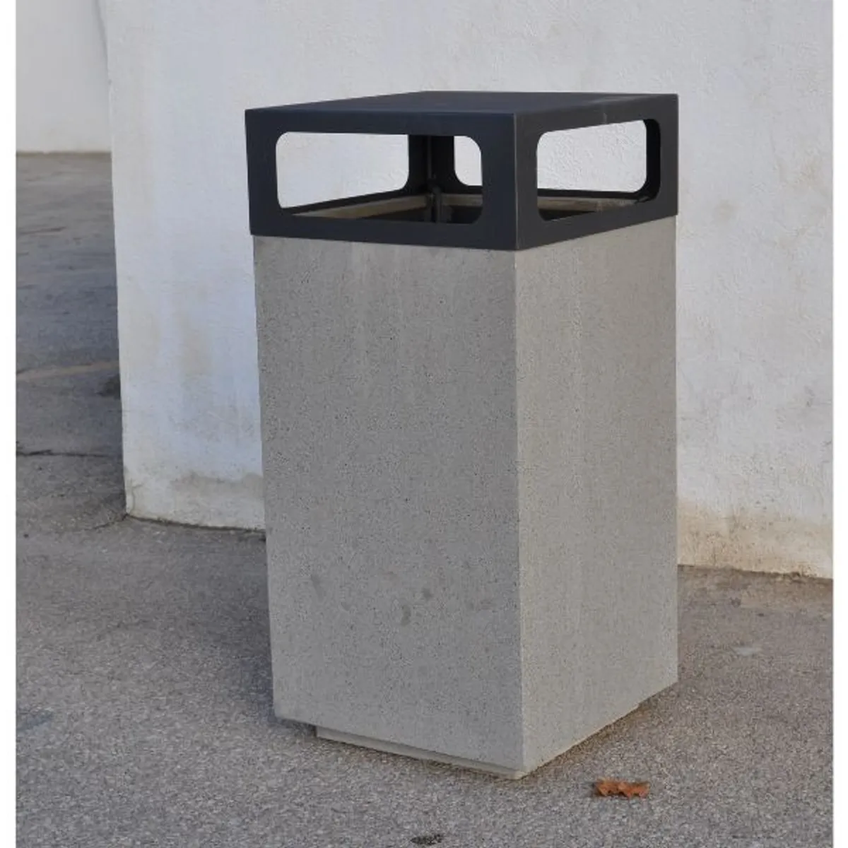 Corbeille Béton DYNAMIC 90 Litres