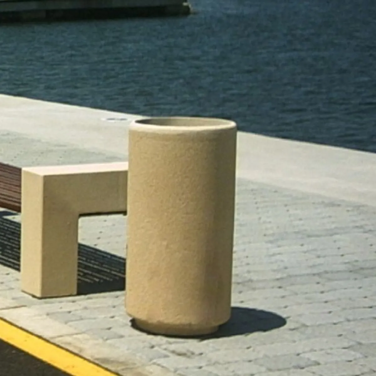 Corbeille béton Standard 70 L