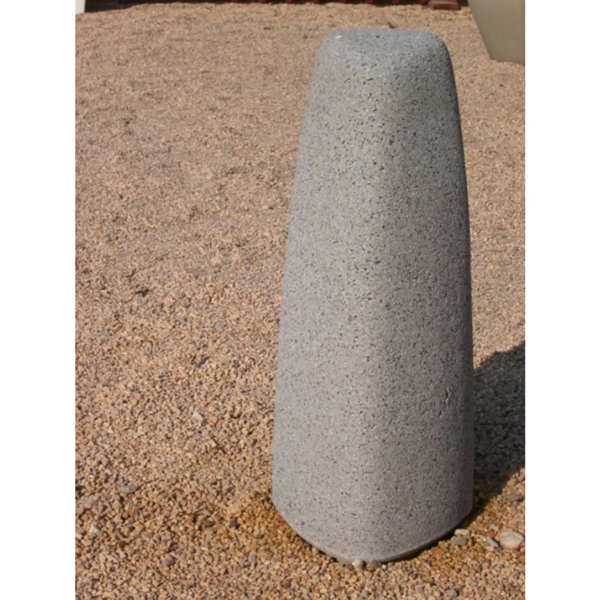 Borne béton triangulaire PAUSITA-