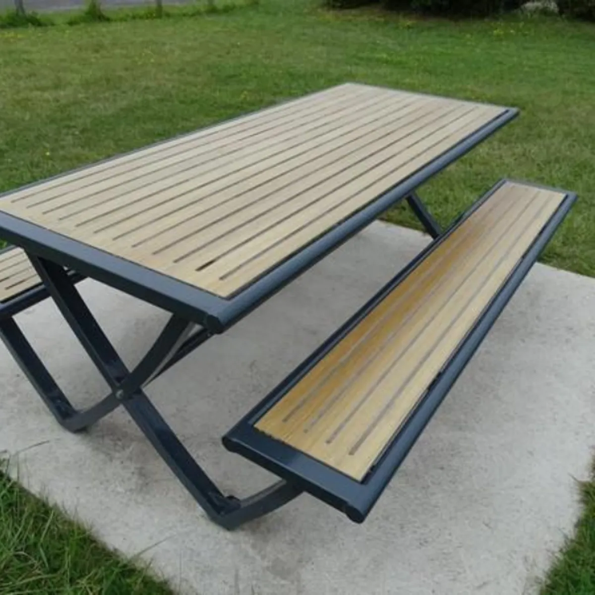 Table pique-nique STANDARD Bois Compact