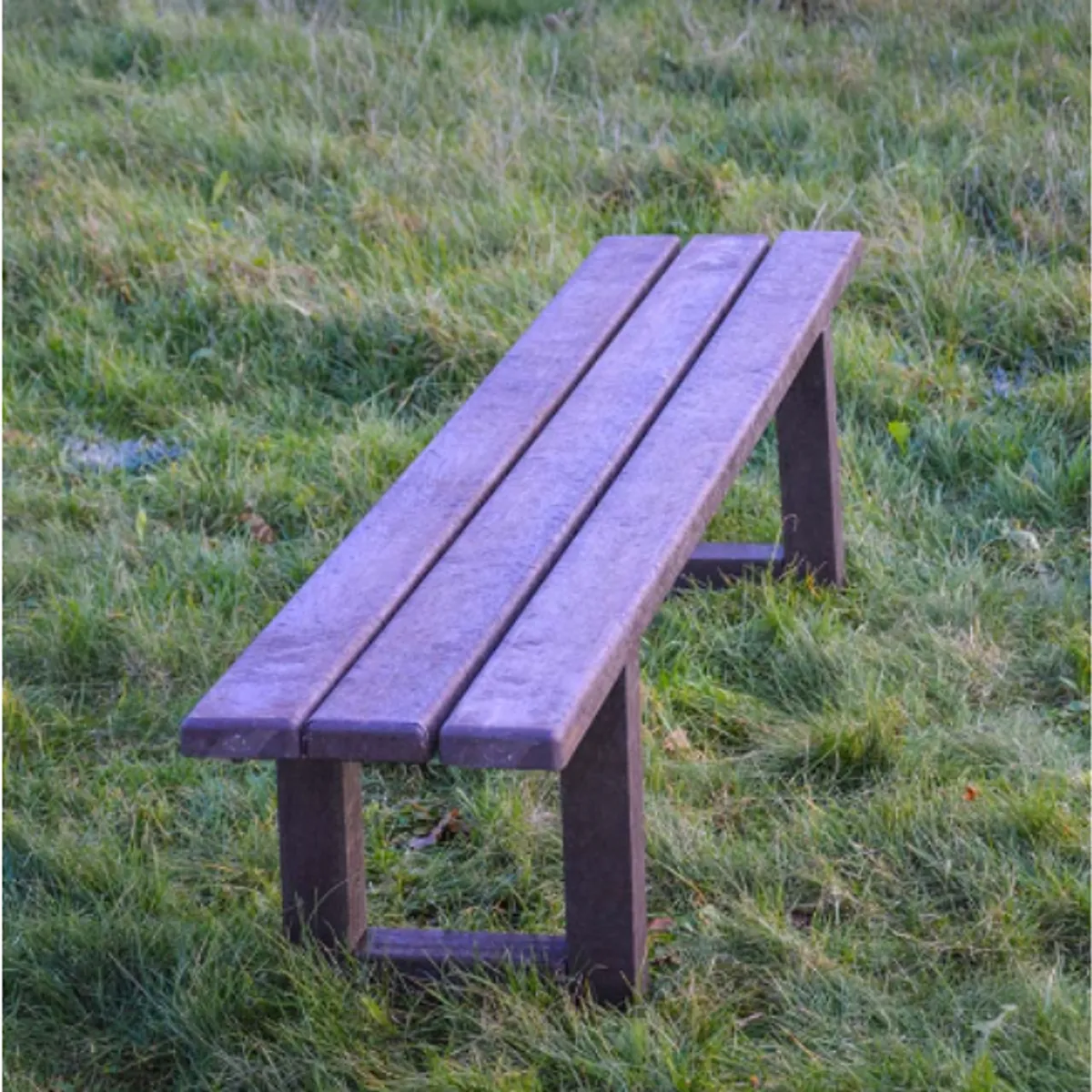 Banquette plastique recyclé MODENE
