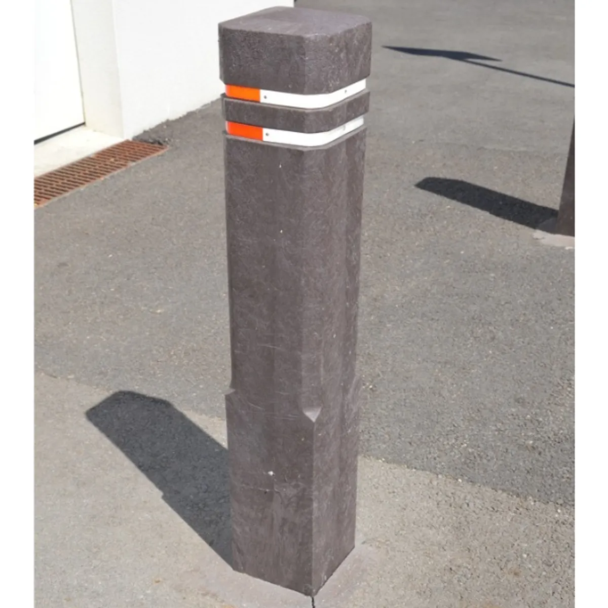 Borne DIAMANT plastique recyclé- avec bandes réfléchissantes