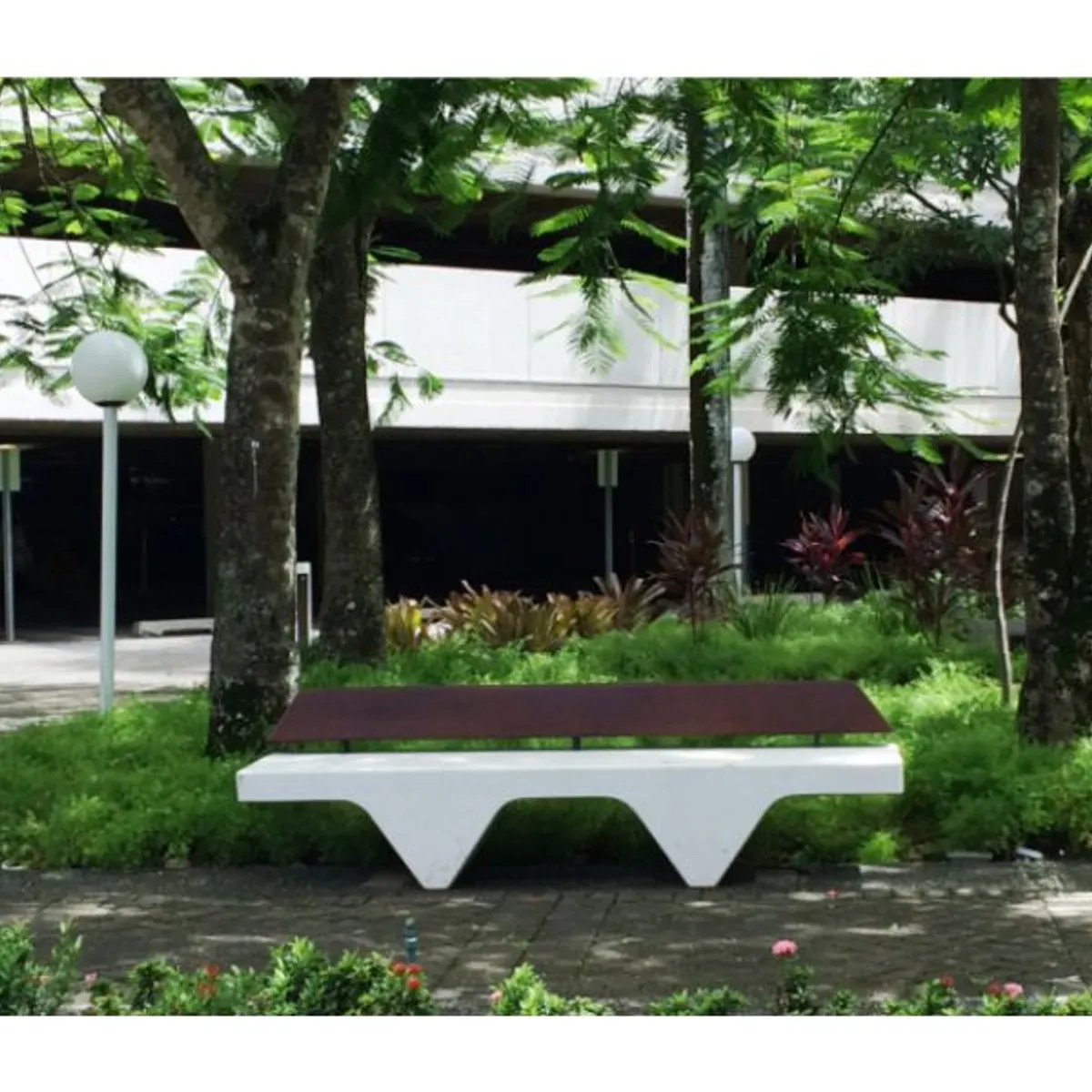 Banc Béton avec dossier 350 cm