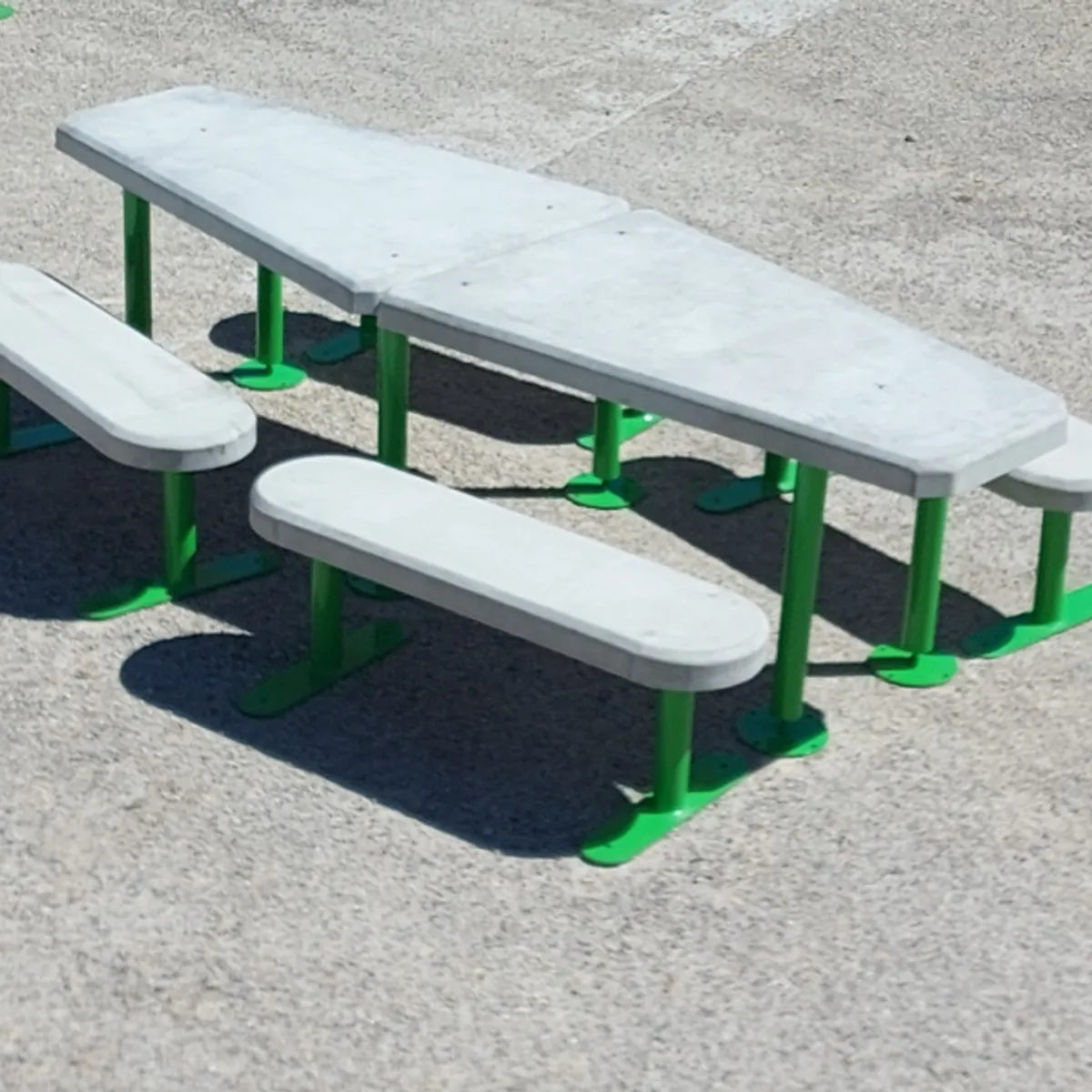 Table et bancs pour barbecues