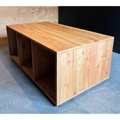 Banc en mélèze